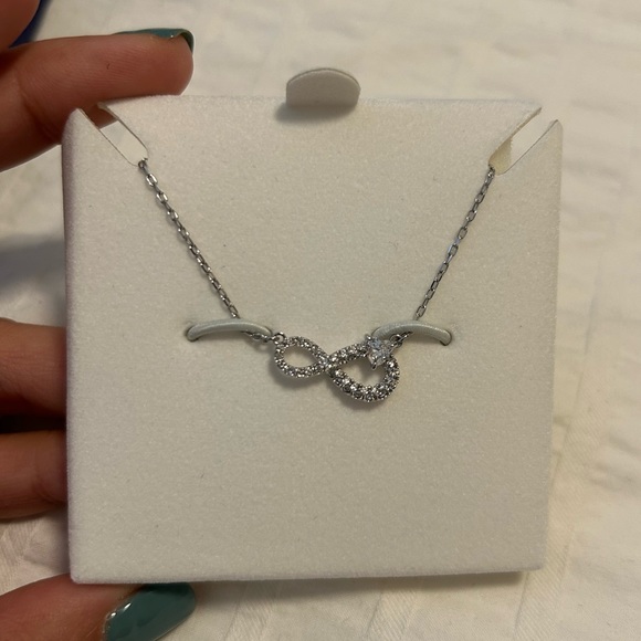 Swarovski infinity necklace - Picture 4 of 5